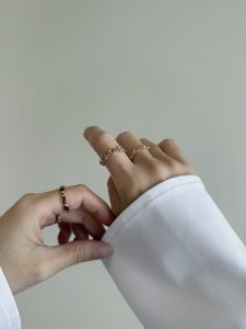愛與勇氣 | 紅石榴石 黑尖晶石 | 925純銀鍍24K金 戒指 - Image 3