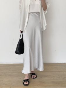 高級灰後鬆緊光澤裙 - Image 3