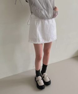 簡約好看荷葉滾邊鬆緊短褲裙 - Image 5
