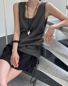高級感側邊伸縮綁帶設計上衣 - Image 5