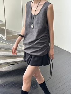 高級感側邊伸縮綁帶設計上衣 - Image 6