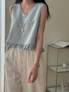 穿了變可愛~下擺荷葉V領短版背心(亞麻+縲縈) - Image 6